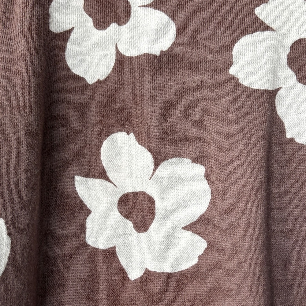 Sanctuary Brown and White Floral long sleeve cotton blend top round neckline - Picture 8 of 9